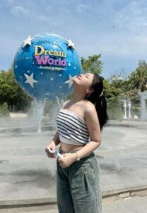 fahwadees-005-Attractive