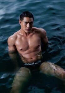 กัญจน์-กัณณวัชรน์-007-Gorgeous