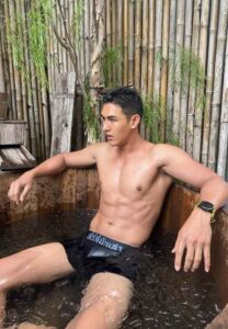 กัญจน์-กัณณวัชรน์-008-Fabulous